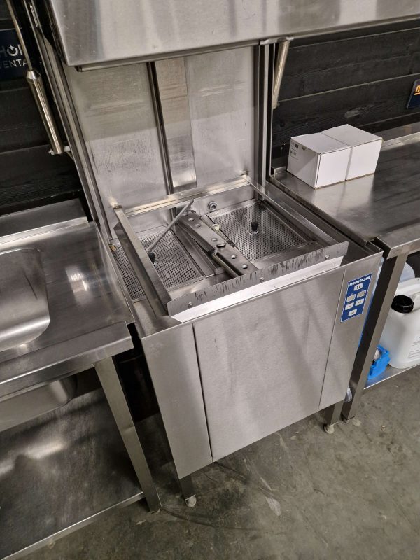 rhima vaatwasser | doorschuifvaatwasser | aan en afvoertafel | wd7 | 400v (kopie)