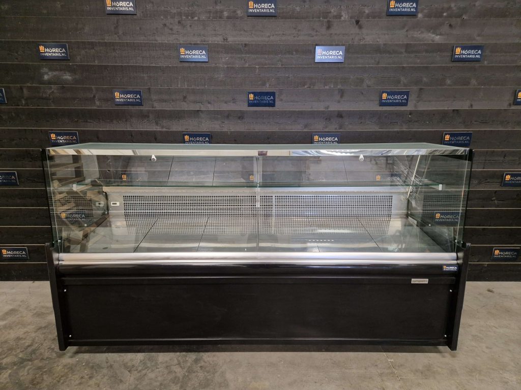koel/vleesvitrine | ggm gastro | 250 cm | 2 glazen schuifdeuren | 230v