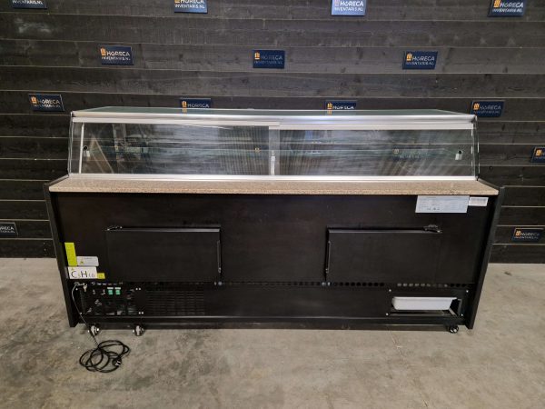 koel/vleesvitrine | ggm gastro | 250 cm | 2 glazen schuifdeuren | 230v