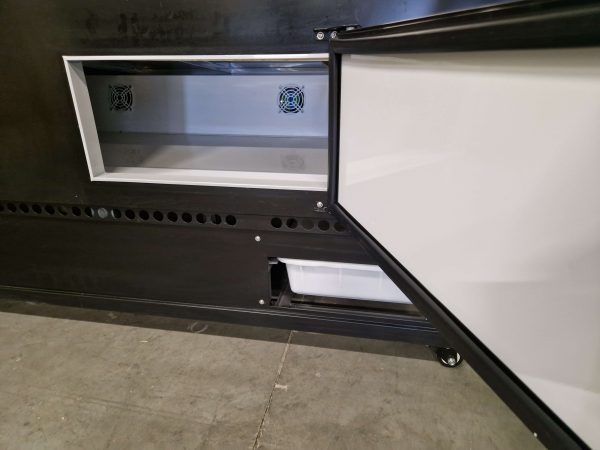 koel/vleesvitrine | ggm gastro | 250 cm | 2 glazen schuifdeuren | 230v