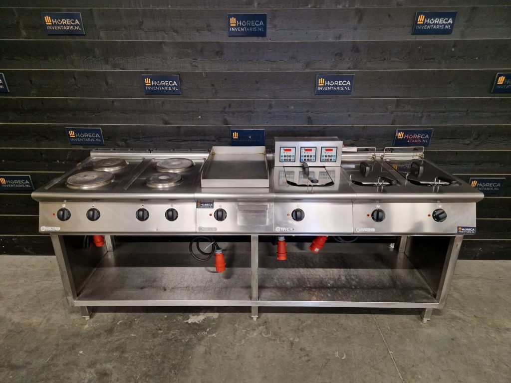 koel/vleesvitrine | ggm gastro | 250 cm | 2 glazen schuifdeuren | 230v